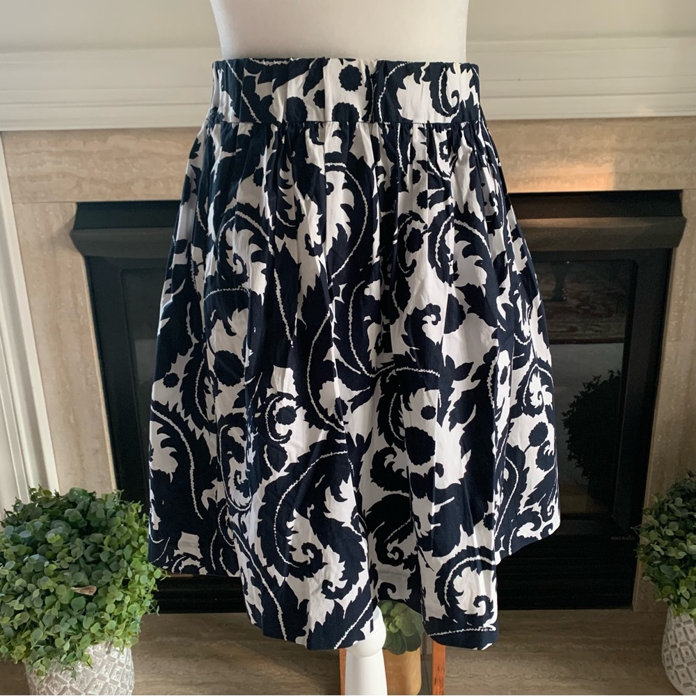 Banana Republic Milly Collection Navy Blue/White Floral Skirt (Size 6)
